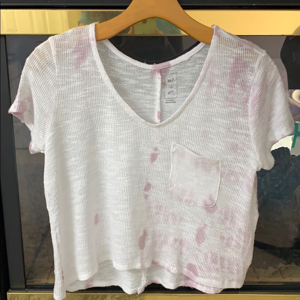 NWOT Me To We Pacsun White Pink Burgundy Tie Dye Pocket Distressed V Neck Top
